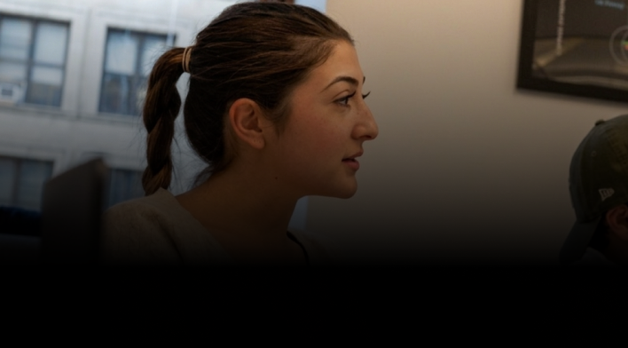 After a Genoa session on finding a niche, Giulia pivoted and closed her first customer.